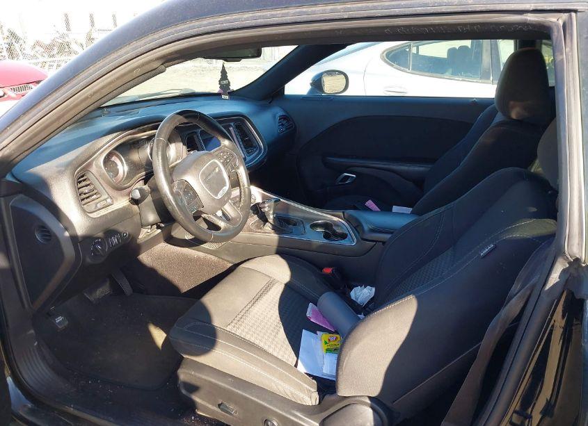 Photo 5 of 2018 Dodge Challenger SXT (VIN 2C3CDZAG2JH325395)