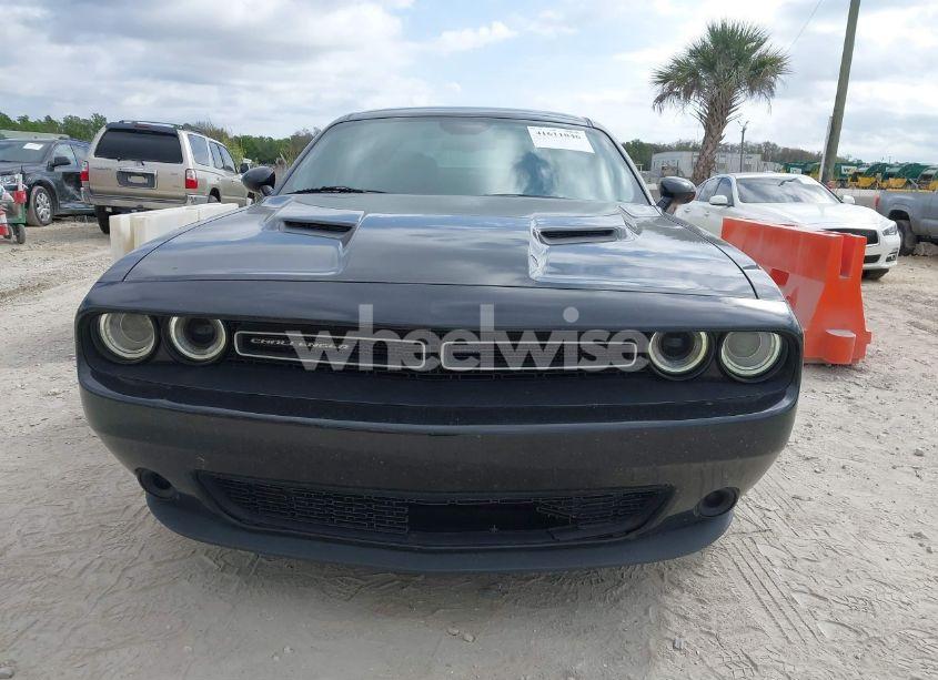Photo 12 of 2019 Dodge Challenger SXT (VIN 2C3CDZAG2KH593834)