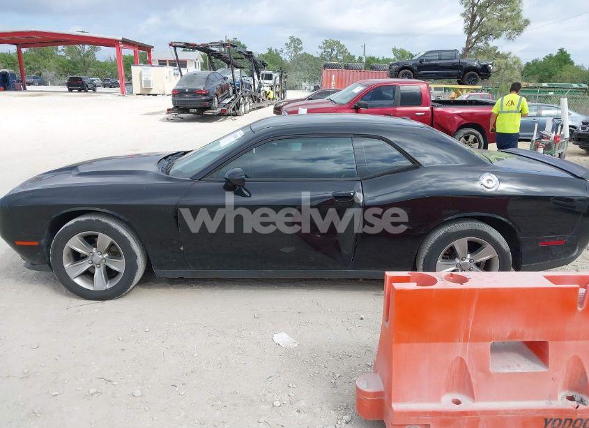 Photo 14 of 2019 Dodge Challenger SXT (VIN 2C3CDZAG2KH593834)
