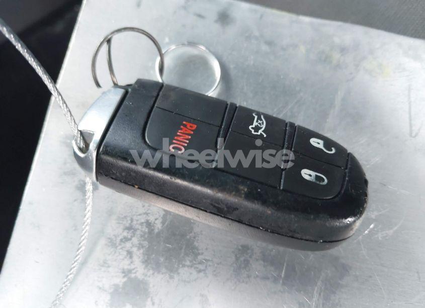 Photo 11 of 2019 Dodge Challenger SXT (VIN 2C3CDZAG2KH619865)