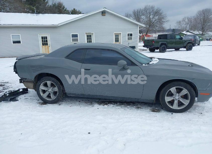Photo 14 of 2019 Dodge Challenger SXT (VIN 2C3CDZAG2KH619865)