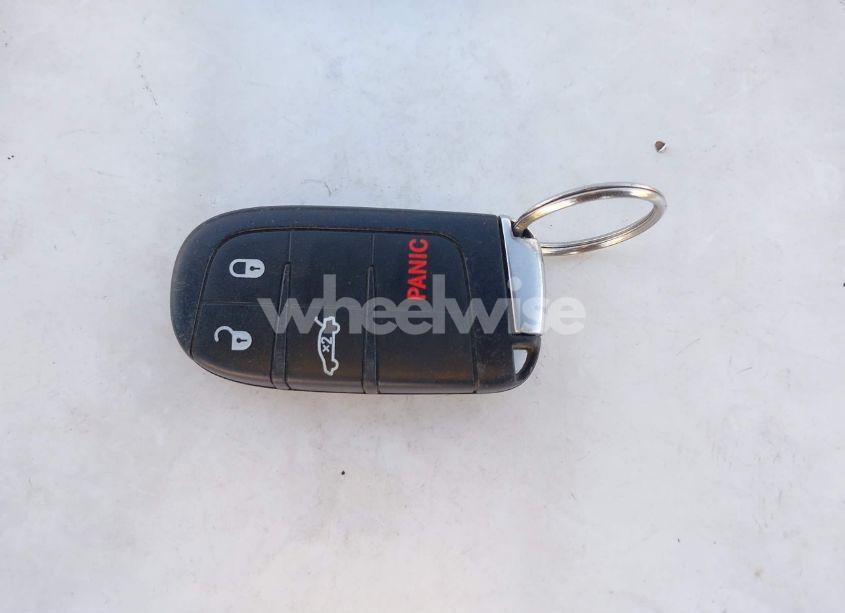 Photo 11 of 2020 Dodge Challenger SXT (VIN 2C3CDZAG2LH174447)