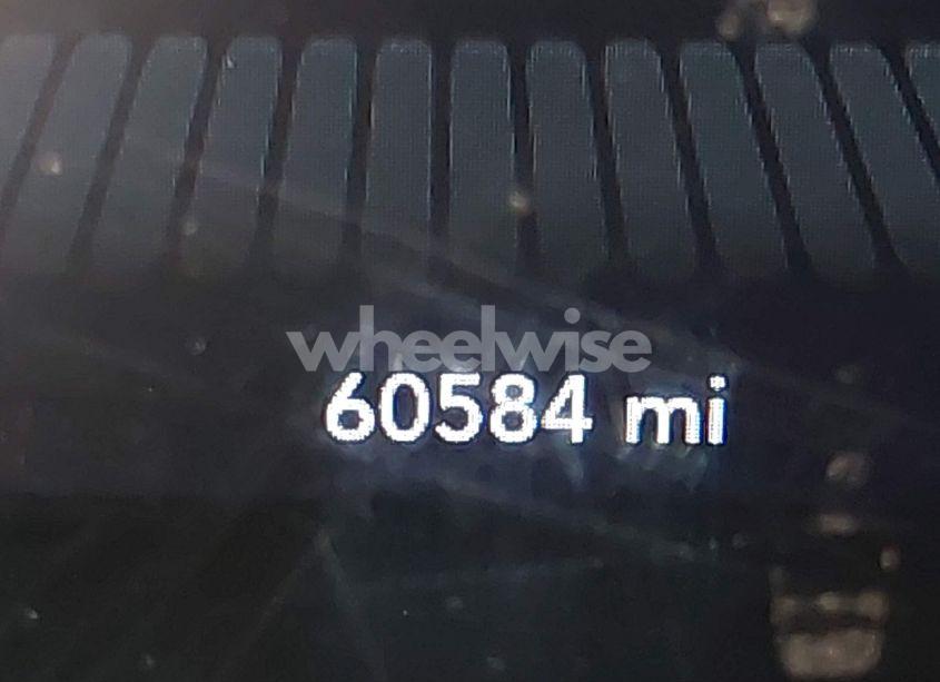 Photo 16 of 2020 Dodge Challenger SXT (VIN 2C3CDZAG2LH174447)