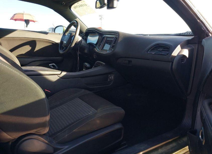 Photo 5 of 2021 Dodge Challenger SXT (VIN 2C3CDZAG2MH567754)
