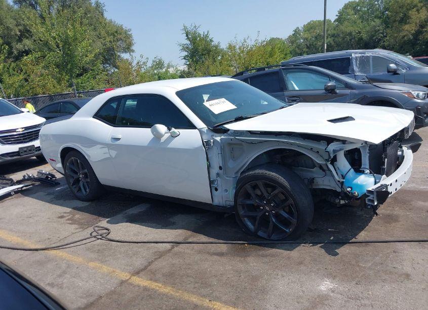 Photo 14 of 2021 Dodge Challenger SXT (VIN 2C3CDZAG2MH573151)