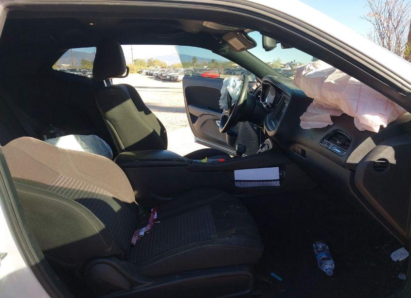 Photo 5 of 2022 Dodge Challenger SXT (VIN 2C3CDZAG2NH223598)