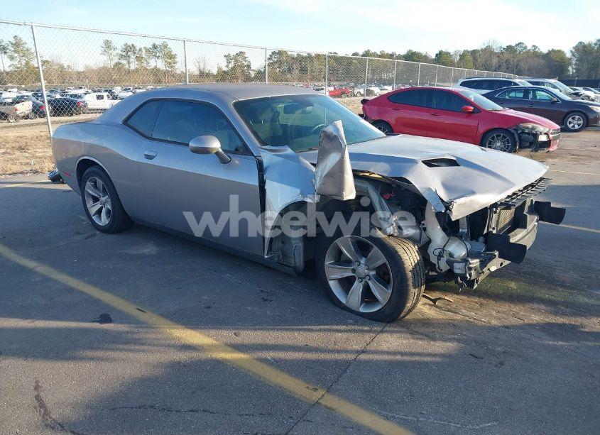 2015 Dodge Challenger SXT (VIN 2C3CDZAG3FH718944) main photo