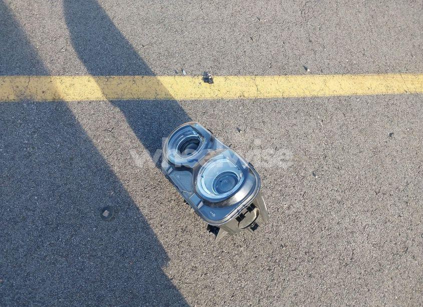 Photo 12 of 2015 Dodge Challenger SXT (VIN 2C3CDZAG3FH718944)