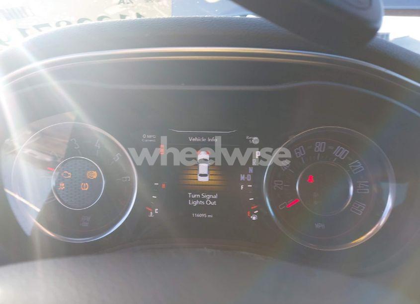 Photo 7 of 2015 Dodge Challenger SXT (VIN 2C3CDZAG3FH718944)