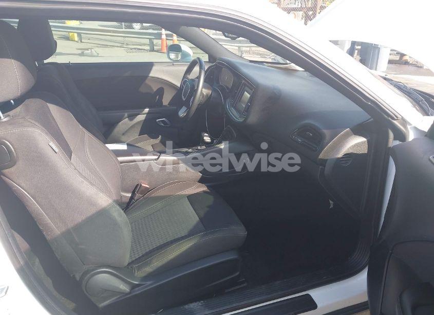 Photo 5 of 2015 Dodge Challenger SXT (VIN 2C3CDZAG3FH861134)