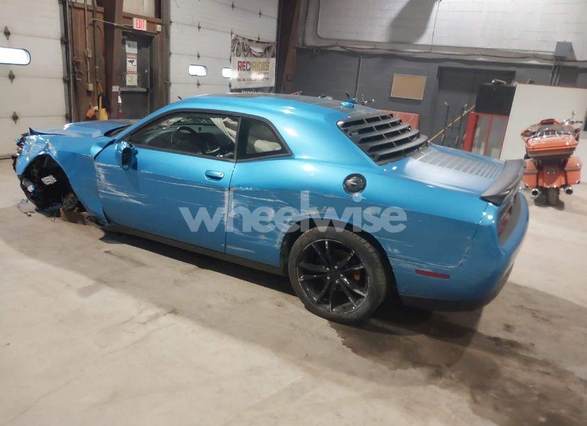 Photo 3 of 2016 Dodge Challenger SXT PLUS (VIN 2C3CDZAG3GH143214)