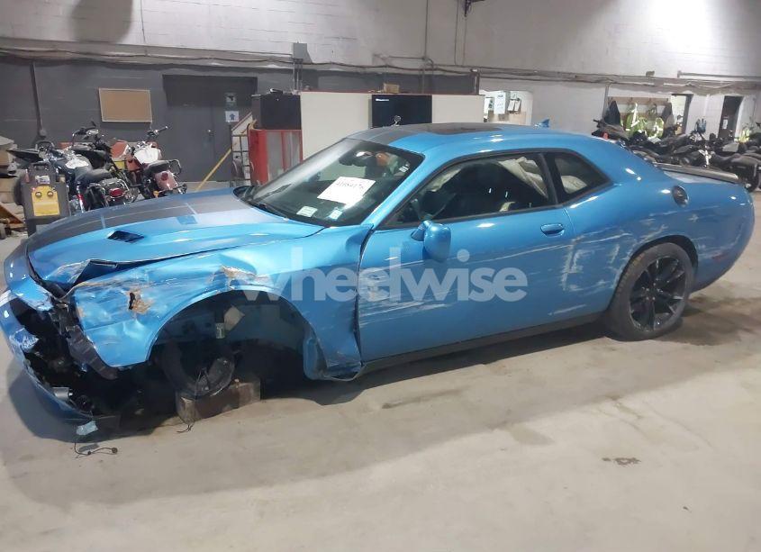 Photo 6 of 2016 Dodge Challenger SXT PLUS (VIN 2C3CDZAG3GH143214)