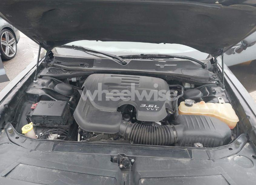 Photo 10 of 2016 Dodge Challenger SXT (VIN 2C3CDZAG3GH331652)