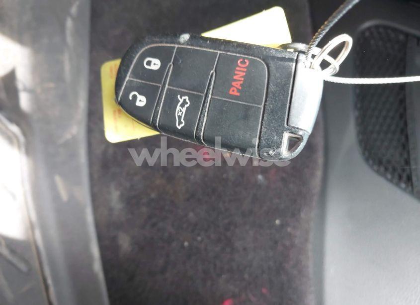 Photo 11 of 2016 Dodge Challenger SXT (VIN 2C3CDZAG3GH345826)