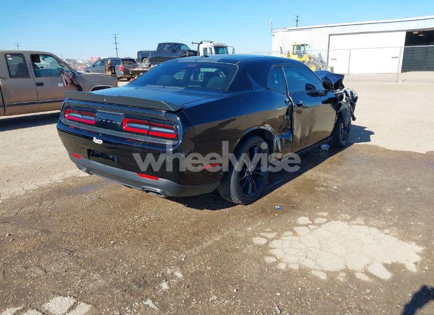 Photo 4 of 2017 Dodge Challenger SXT (VIN 2C3CDZAG3HH613906)