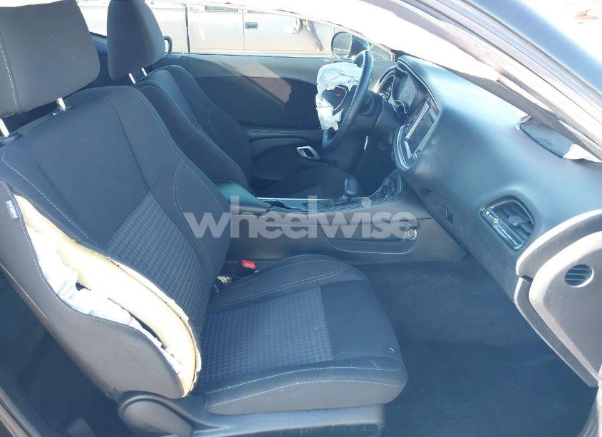 Photo 5 of 2017 Dodge Challenger SXT (VIN 2C3CDZAG3HH613906)