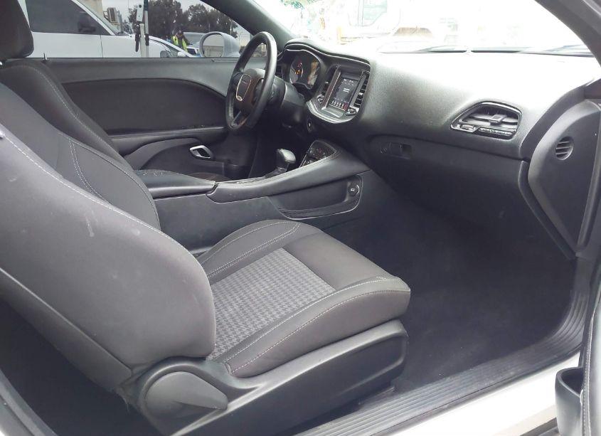 Photo 5 of 2018 Dodge Challenger SXT (VIN 2C3CDZAG3JH183705)