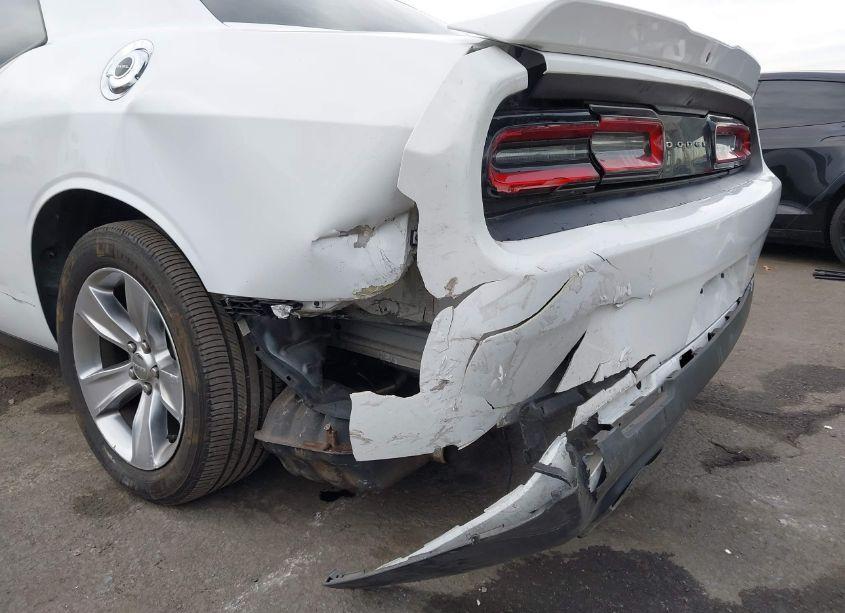 Photo 6 of 2018 Dodge Challenger SXT (VIN 2C3CDZAG3JH183705)