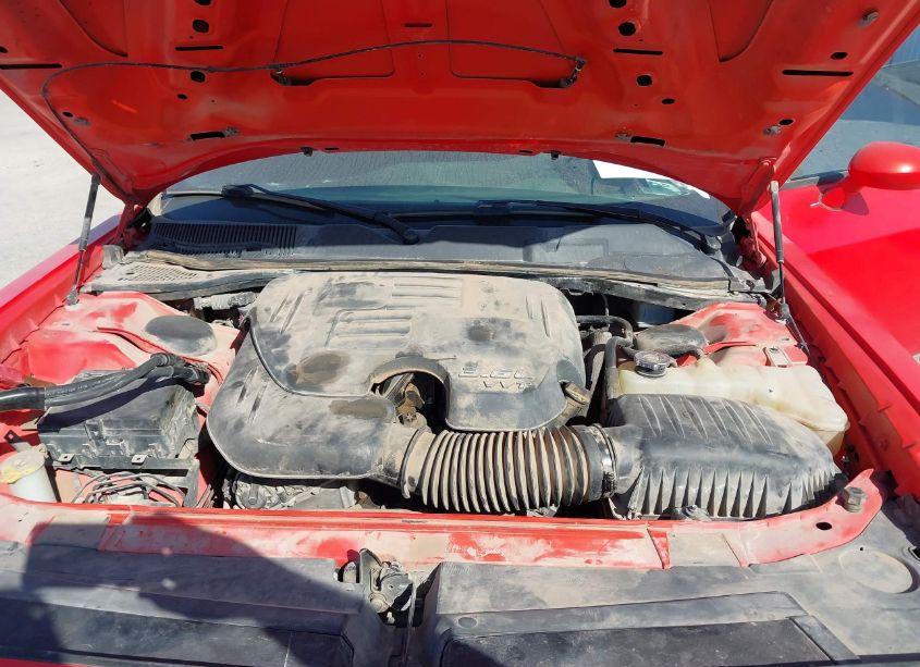 Photo 10 of 2018 Dodge Challenger SXT (VIN 2C3CDZAG3JH204682)