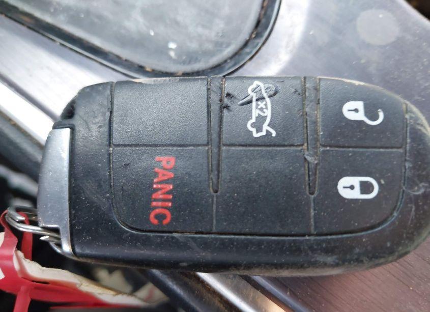 Photo 11 of 2018 Dodge Challenger SXT (VIN 2C3CDZAG3JH204682)