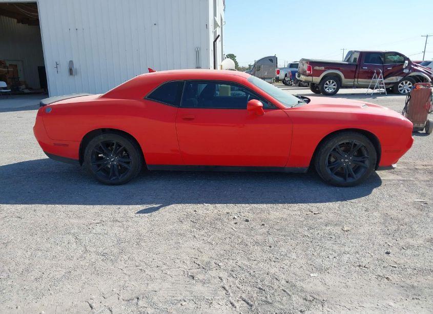 Photo 13 of 2018 Dodge Challenger SXT (VIN 2C3CDZAG3JH204682)