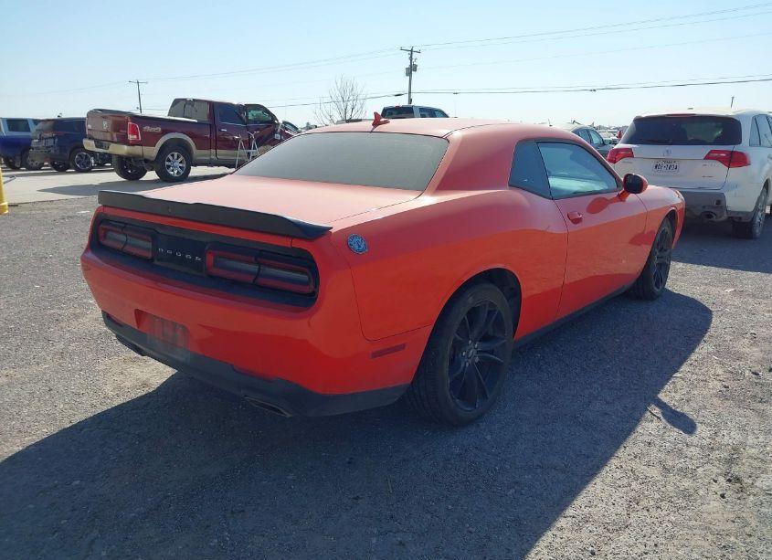 Photo 4 of 2018 Dodge Challenger SXT (VIN 2C3CDZAG3JH204682)