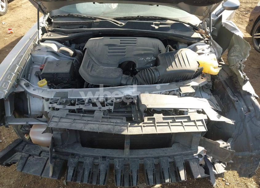 Photo 10 of 2018 Dodge Challenger SXT PLUS (VIN 2C3CDZAG3JH231932)