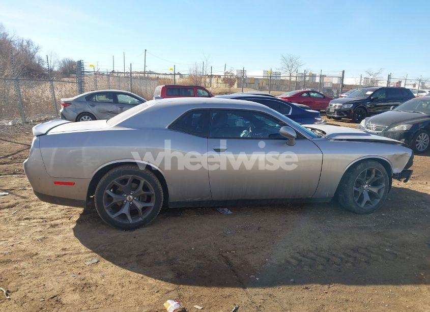 Photo 13 of 2018 Dodge Challenger SXT PLUS (VIN 2C3CDZAG3JH231932)
