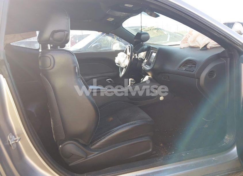 Photo 5 of 2018 Dodge Challenger SXT PLUS (VIN 2C3CDZAG3JH231932)