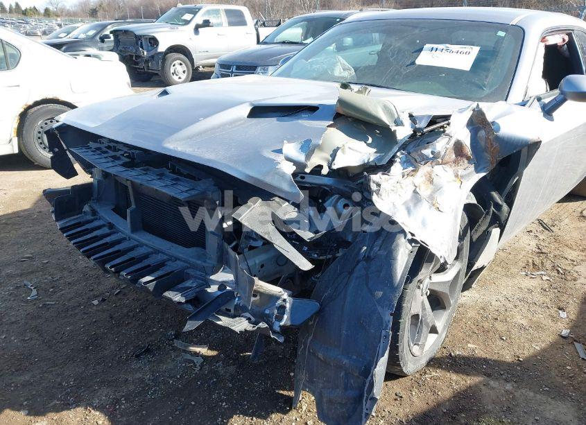 Photo 6 of 2018 Dodge Challenger SXT PLUS (VIN 2C3CDZAG3JH231932)