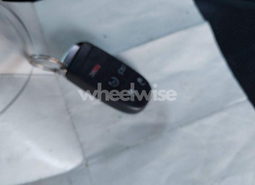 Photo 11 of 2018 Dodge Challenger SXT PLUS (VIN 2C3CDZAG3JH258838)