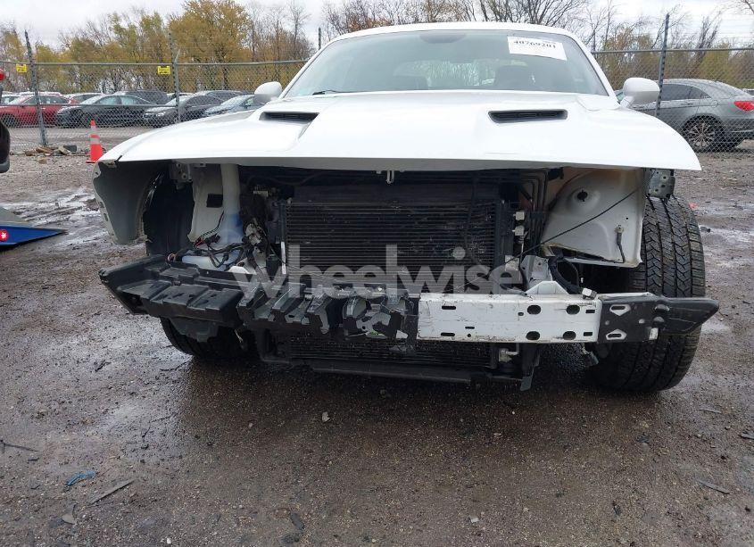 Photo 18 of 2018 Dodge Challenger SXT PLUS (VIN 2C3CDZAG3JH276918)