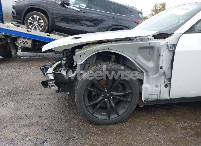 Photo 6 of 2018 Dodge Challenger SXT PLUS (VIN 2C3CDZAG3JH276918)