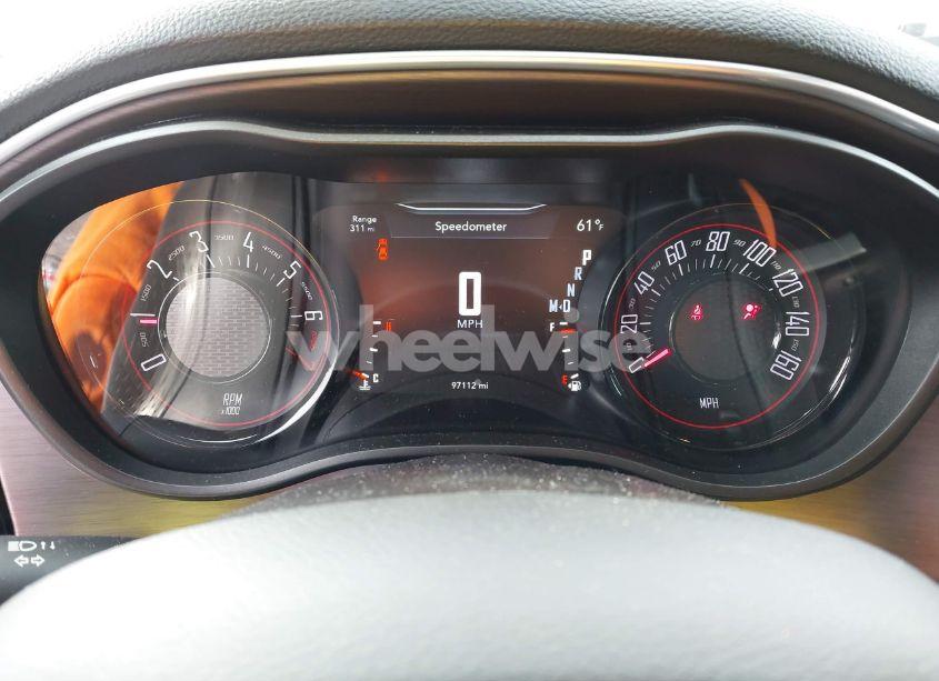 Photo 7 of 2018 Dodge Challenger SXT PLUS (VIN 2C3CDZAG3JH276918)