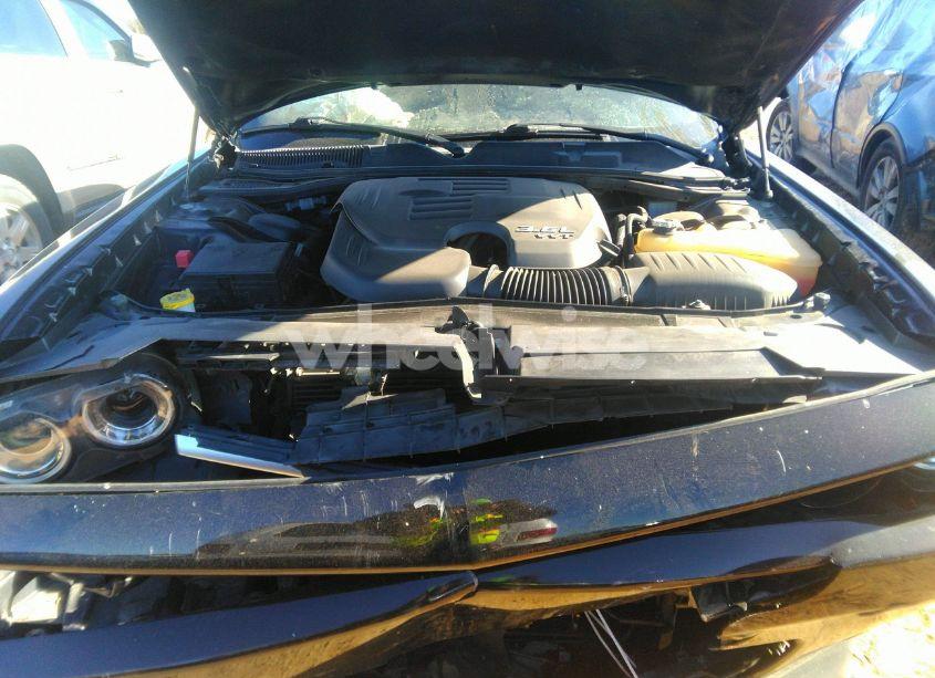 Photo 10 of 2018 Dodge Challenger SXT (VIN 2C3CDZAG3JH321744)