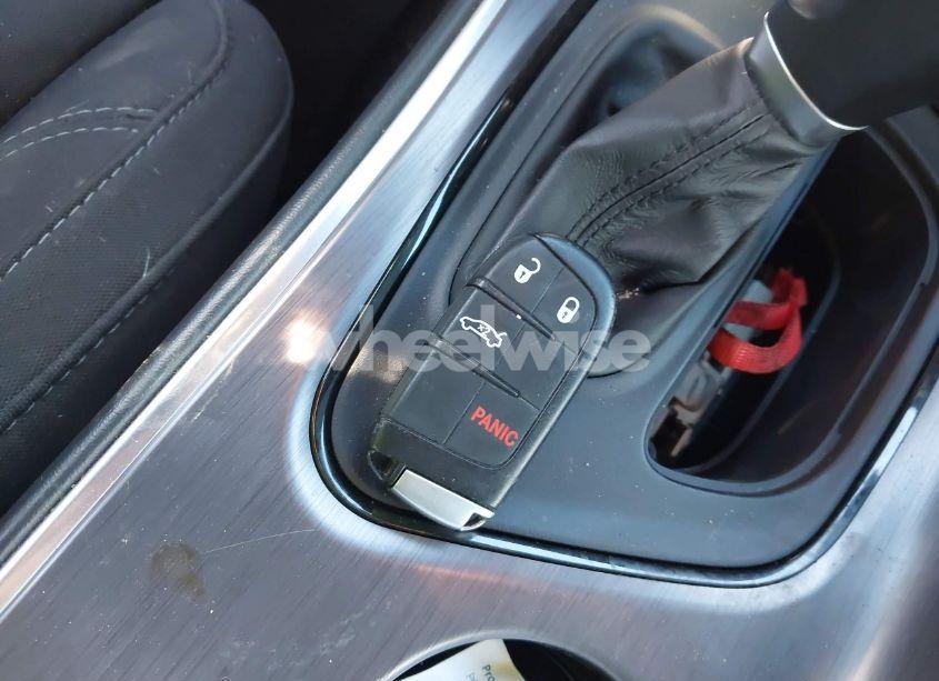 Photo 11 of 2018 Dodge Challenger SXT (VIN 2C3CDZAG3JH321744)