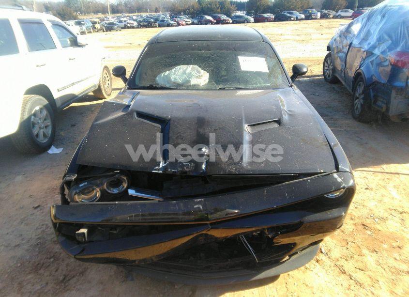 Photo 12 of 2018 Dodge Challenger SXT (VIN 2C3CDZAG3JH321744)