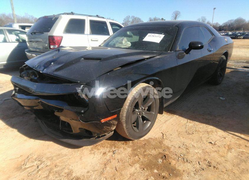 Photo 2 of 2018 Dodge Challenger SXT (VIN 2C3CDZAG3JH321744)