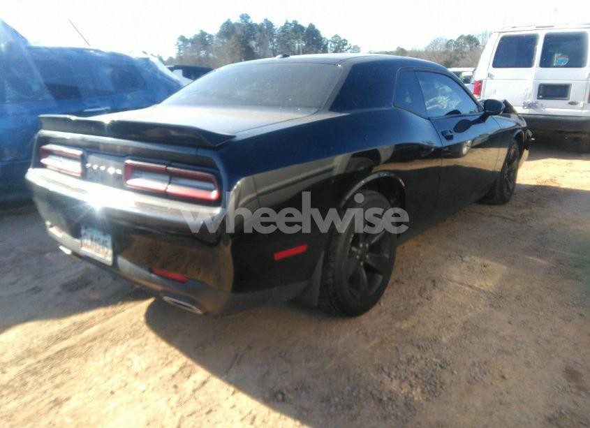 Photo 4 of 2018 Dodge Challenger SXT (VIN 2C3CDZAG3JH321744)