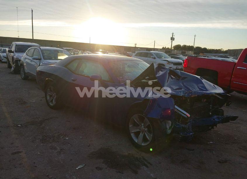 2020 Dodge Challenger SXT (VIN 2C3CDZAG3LH110384) main photo