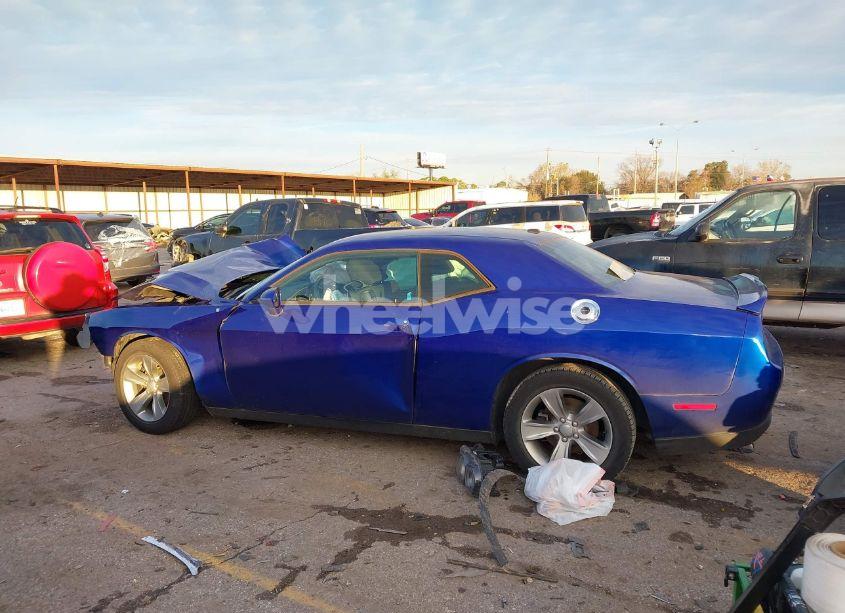 Photo 15 of 2020 Dodge Challenger SXT (VIN 2C3CDZAG3LH110384)