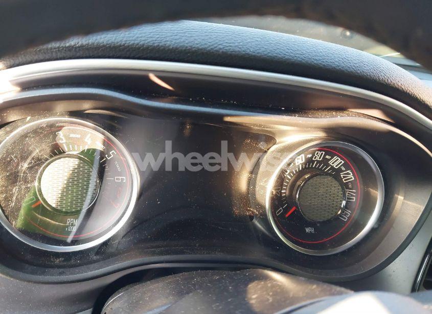 Photo 7 of 2020 Dodge Challenger SXT (VIN 2C3CDZAG3LH110384)