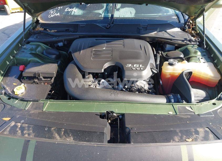 Photo 10 of 2021 Dodge Challenger SXT (VIN 2C3CDZAG3MH564586)