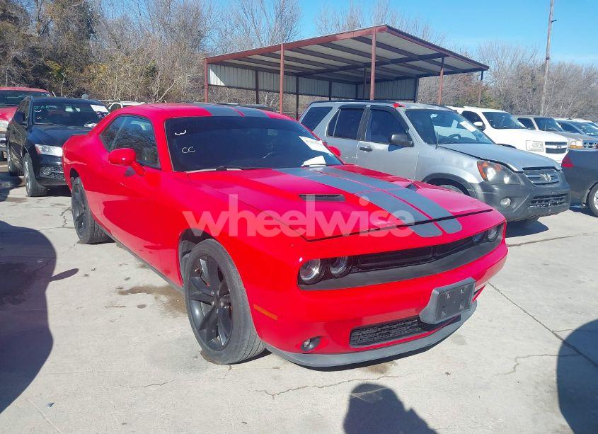 2016 Dodge Challenger SXT (VIN 2C3CDZAG4GH120086) main photo