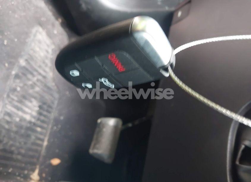 Photo 11 of 2016 Dodge Challenger SXT (VIN 2C3CDZAG4GH120086)