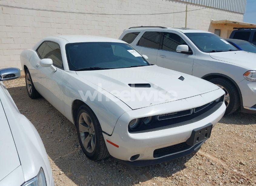 Photo 13 of 2016 Dodge Challenger SXT (VIN 2C3CDZAG4GH183737)
