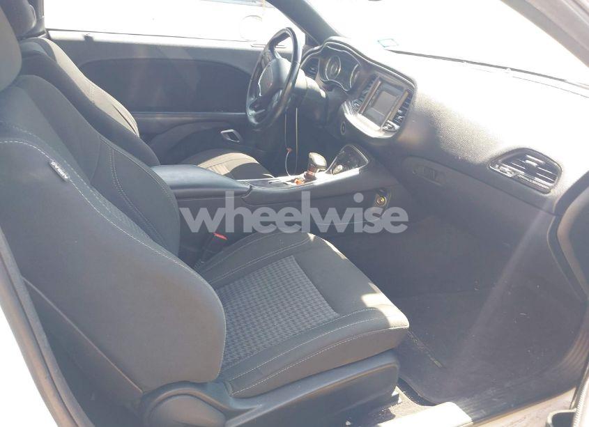 Photo 5 of 2016 Dodge Challenger SXT (VIN 2C3CDZAG4GH183737)