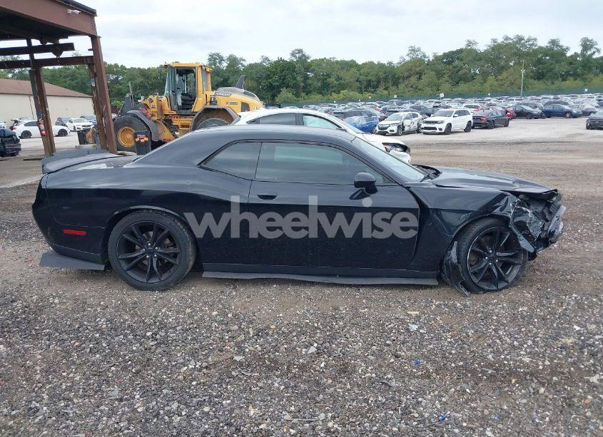 Photo 13 of 2016 Dodge Challenger SXT PLUS (VIN 2C3CDZAG4GH236727)