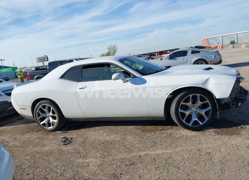 Photo 13 of 2016 Dodge Challenger SXT PLUS (VIN 2C3CDZAG4GH263314)