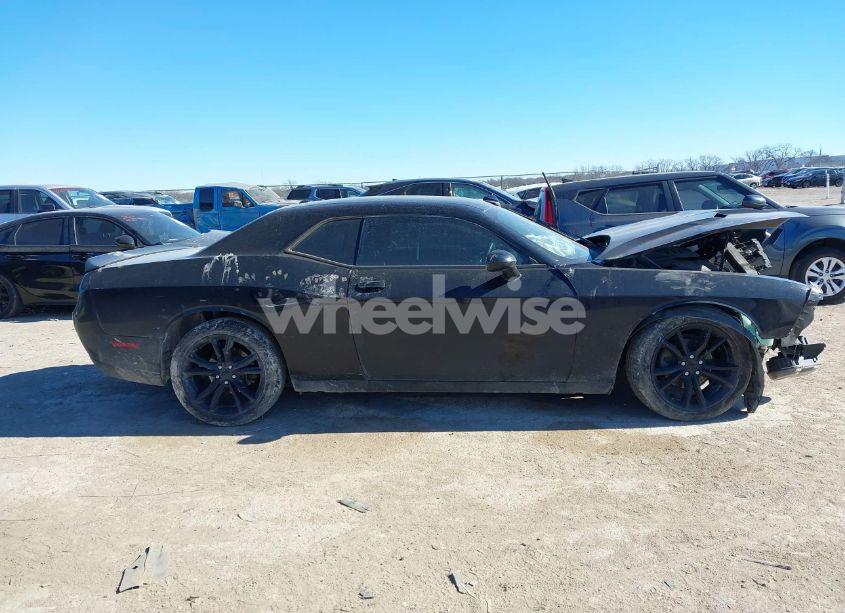 Photo 13 of 2016 Dodge Challenger SXT (VIN 2C3CDZAG4GH275849)